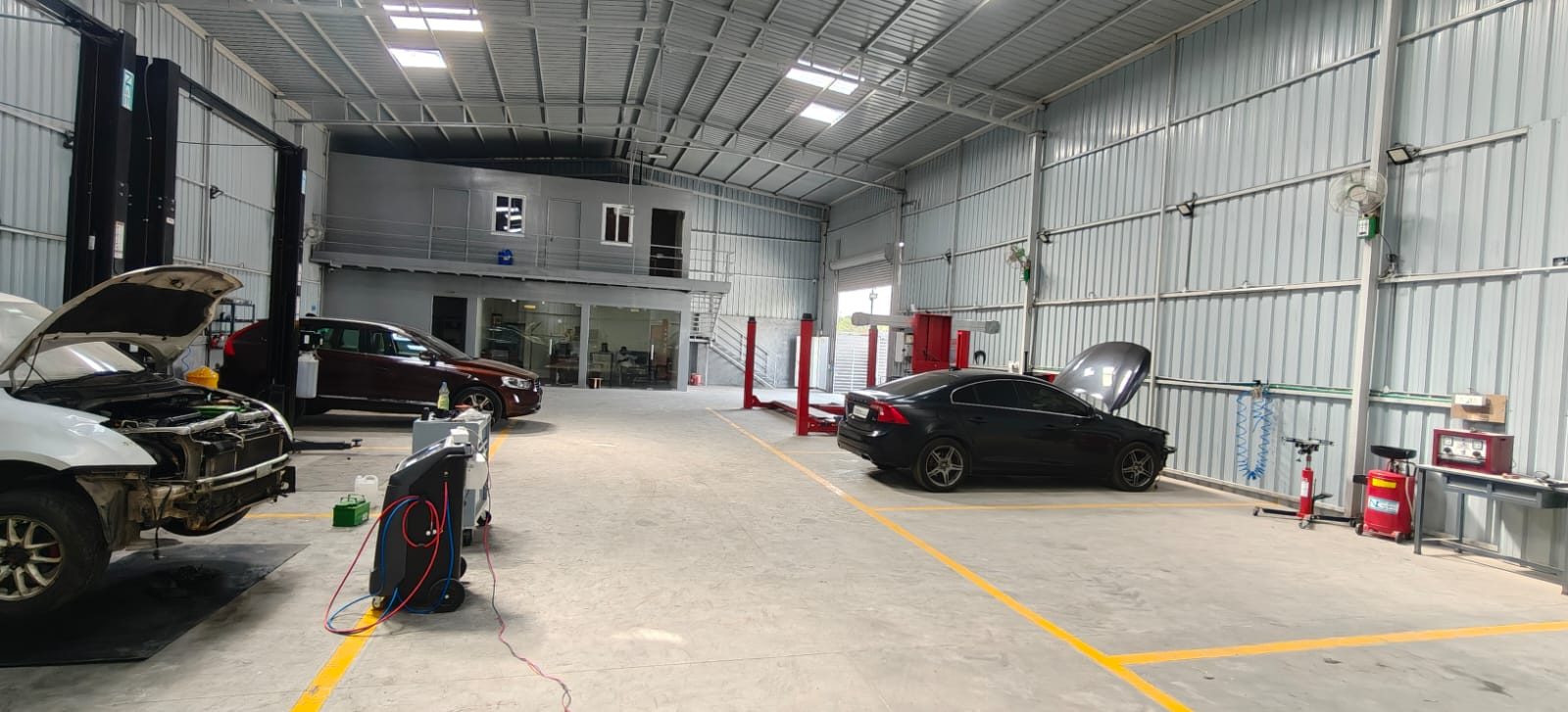 Torque Experts workshop in Madhapur, Hyderabad